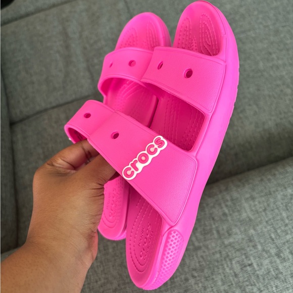Size 8 Unisex Crocs Classic Sandal. Great condition - Picture 2 of 5